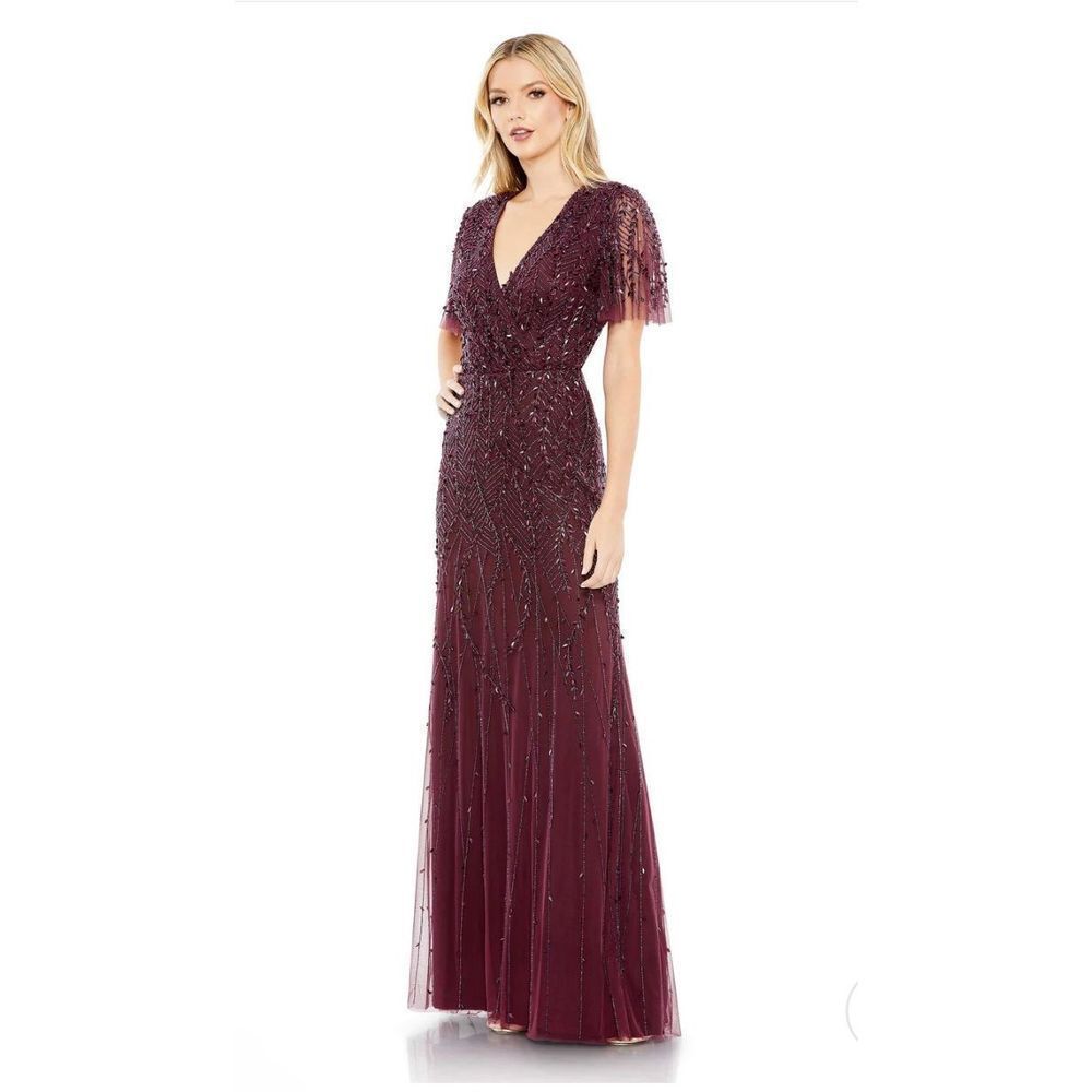 Mac Duggal NWT $698 embellished flutter sleeve gown size 18, Aubergine MOB ready